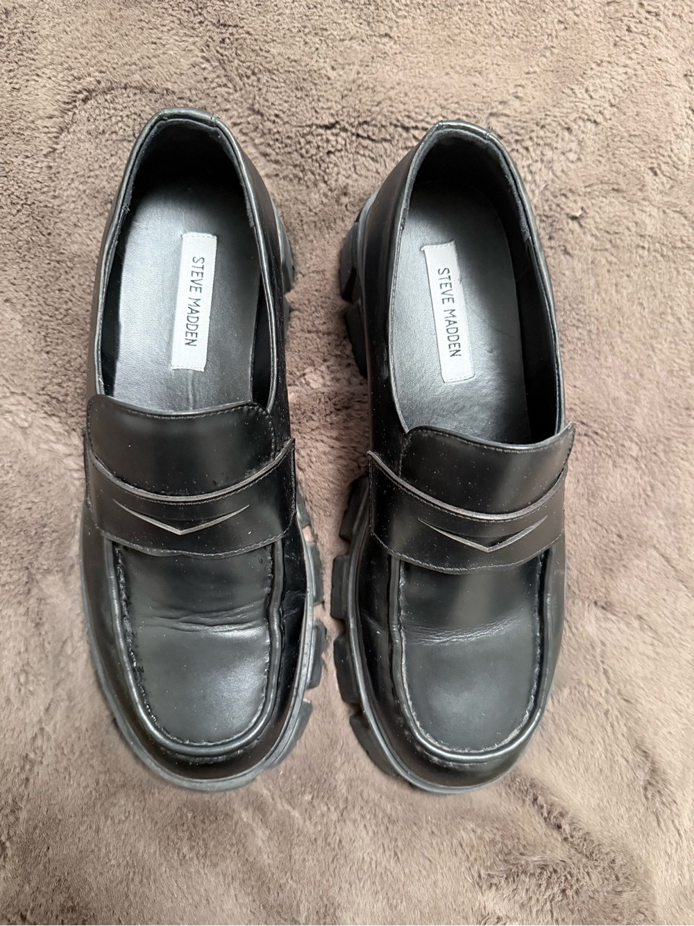 Steve Madden Black Leather Lug-Sole Penny Loafers